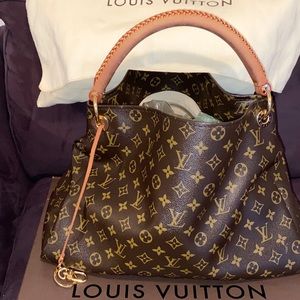 Authentic Louis Vuitton!!! AWESOME BUY!!!